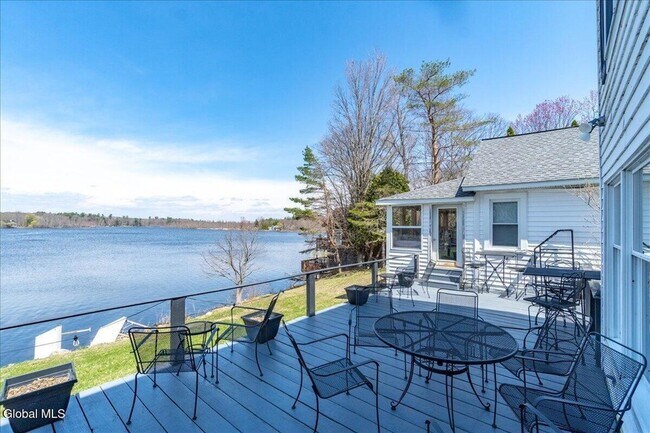 Building Photo - 15 Chase Ln