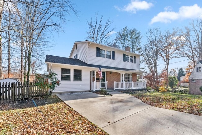 Building Photo - Welcome to this fantastic Colonial home, nestled in a quiet cul-de-sac and featuring an optional ...