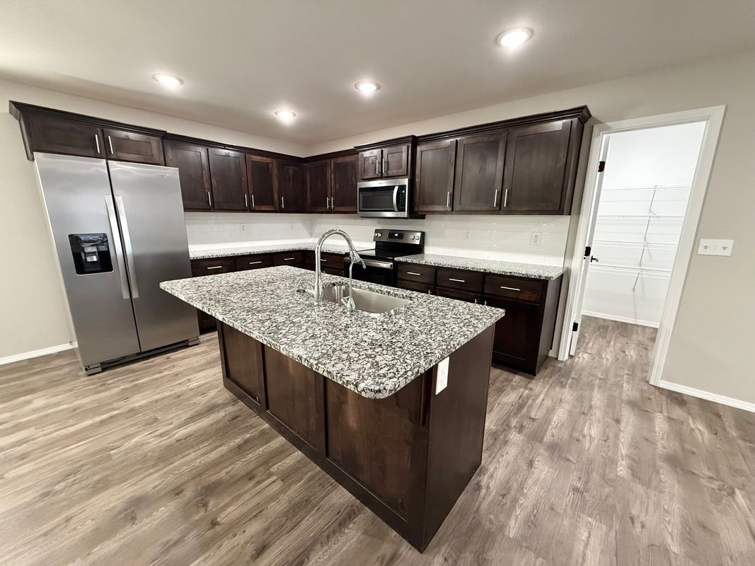 Building Photo - 633 S Southgate Dr