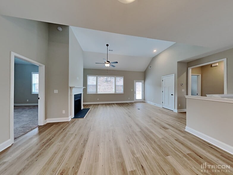 Building Photo - 317 Arbor Cir