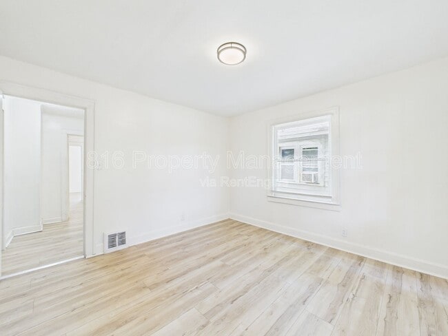 Building Photo - 7131 Olive St
