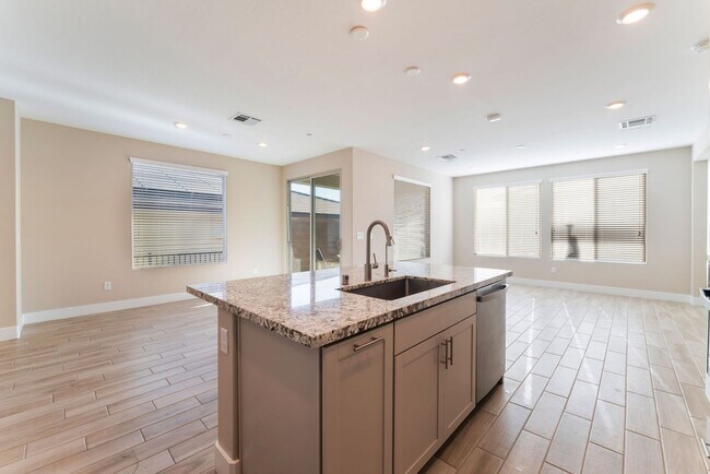 Building Photo - A Meticulously Upgraded Townhouse  *Age Restricted 55+