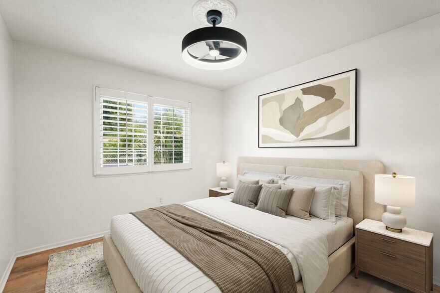 Building Photo - 27480 Cherry Creek Dr