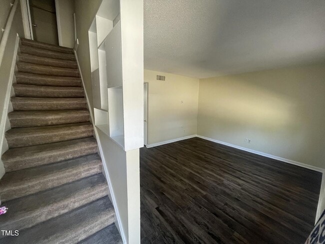 Building Photo - 120 Byrum St