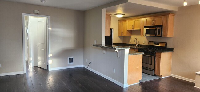 Building Photo - 1 BR/ 1BA Condo in Mission Bay/Bay Ho