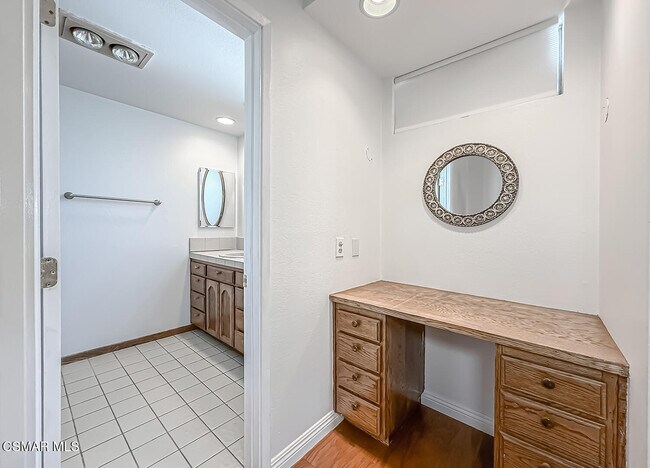 Building Photo - 1646 Swansea Pl
