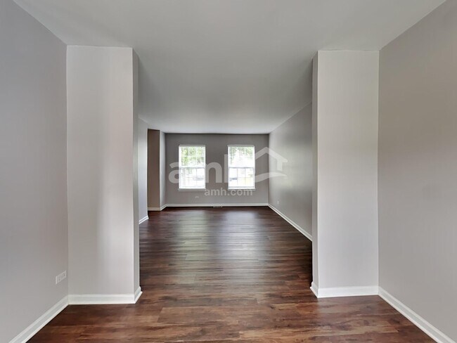 Building Photo - 1372 Deer Creek Ln