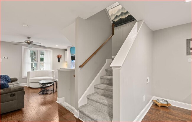 Building Photo - 7324 Shellburne Dr