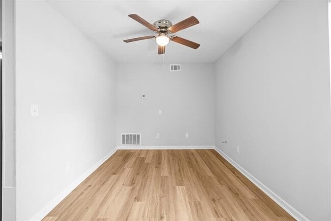 Building Photo - 6300 Creekford Dr