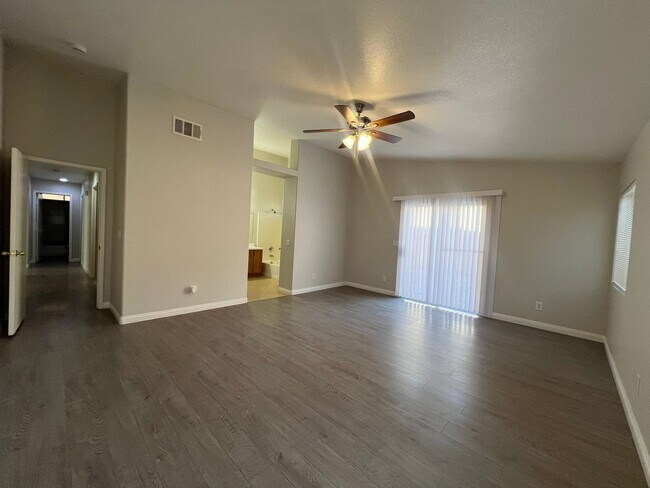 Building Photo - 2708 Ganzo St