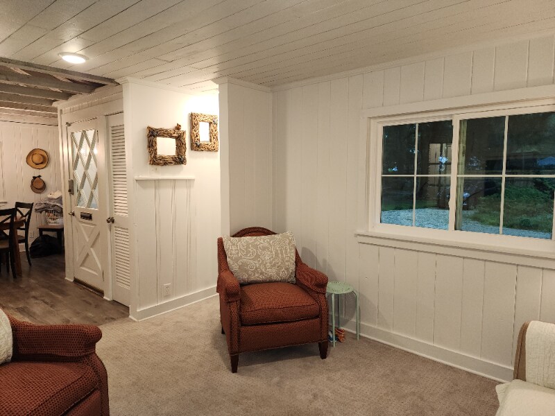 Building Photo - 6523 Village Point Dr