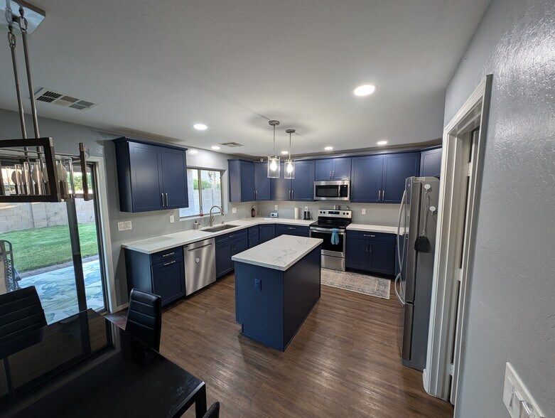 Building Photo - 17237 W Ashley Dr