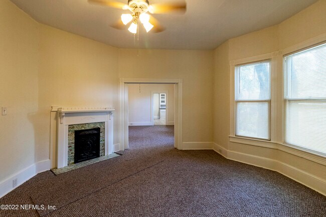 Building Photo - 24 Riberia St