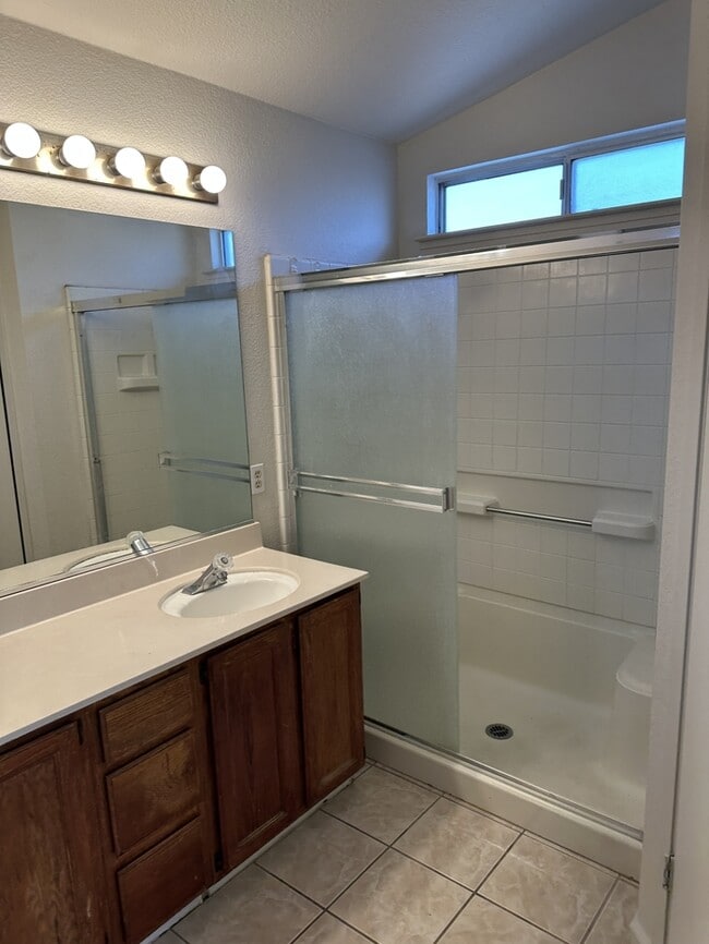 Building Photo - 742 Cherry Hills Ct