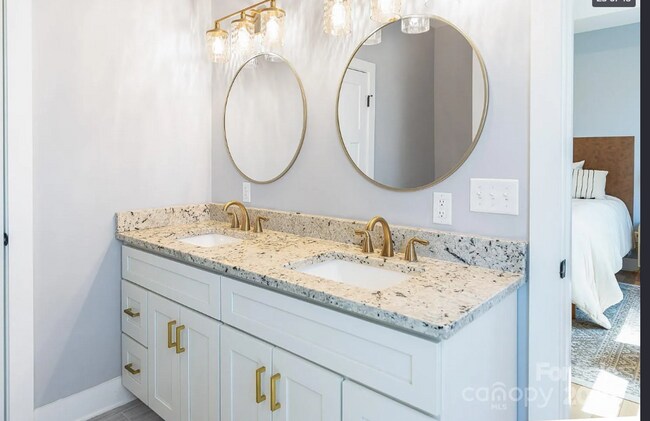 Building Photo - Fairview Long Term Rental!