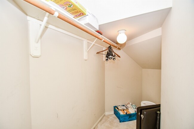 Building Photo - 7010 Adobe Oaks Ct