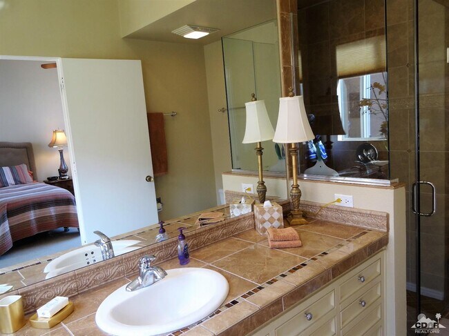 Building Photo - 47423 Medina Dr W