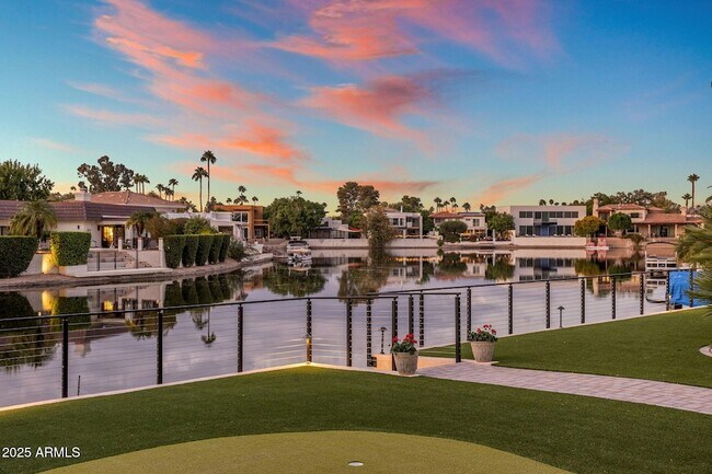 Building Photo - 7620 E Vía Del Placito