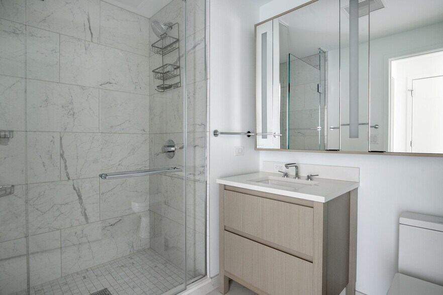 Building Photo - 390 Harrison Ave