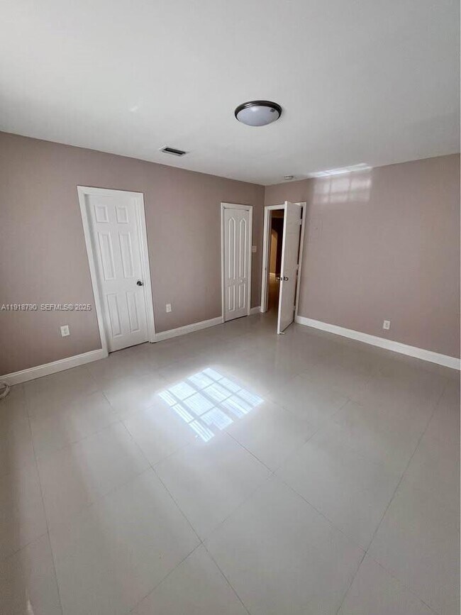 Building Photo - 251 N 68th Terrace