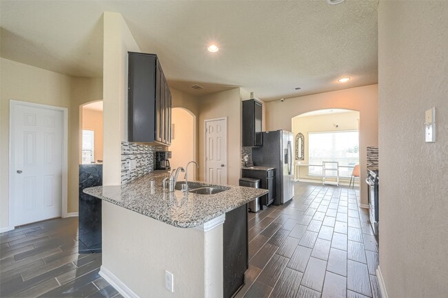 Building Photo - 3030 Currier Ct