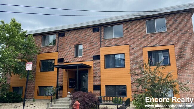 Building Photo - 14 Murdock St