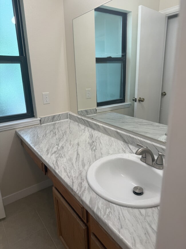 Building Photo - 8376 S Upham Way