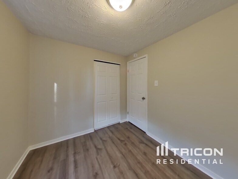 Building Photo - 7913 Jody Knoll Rd