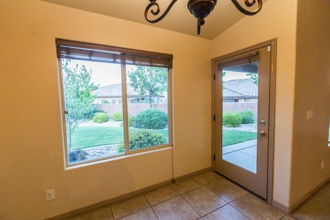 Building Photo - Custom 3 Bedroom Single-Family Home in Pri...