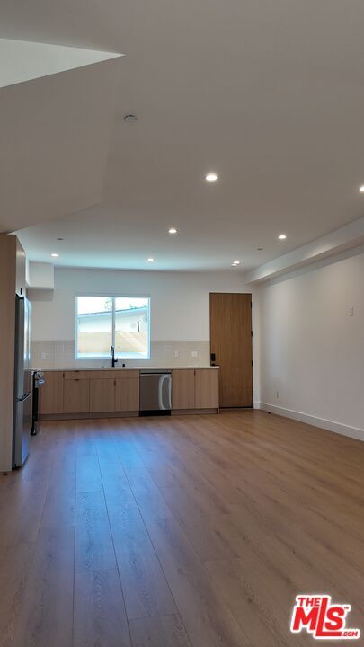 Building Photo - 5246 Auckland Ave