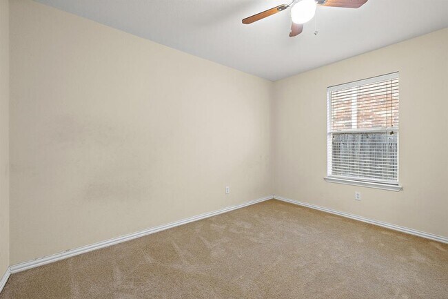 Building Photo - 2421 Chimney Rock Rd