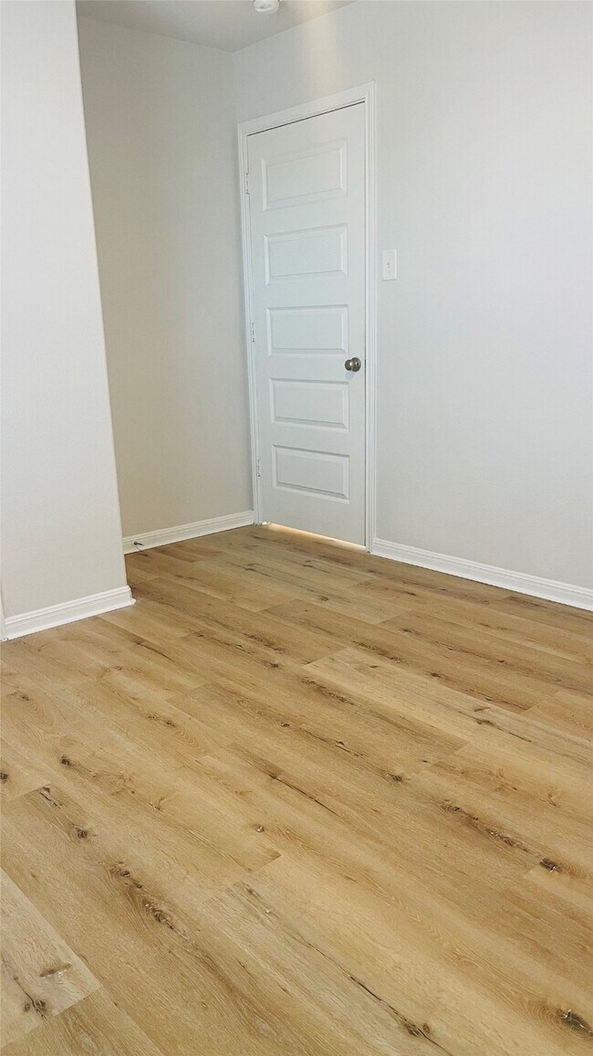 Primary Photo - 958 Rd 5702