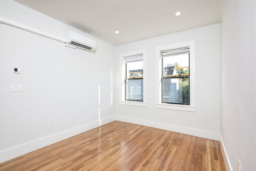 Building Photo - 19 Elko St