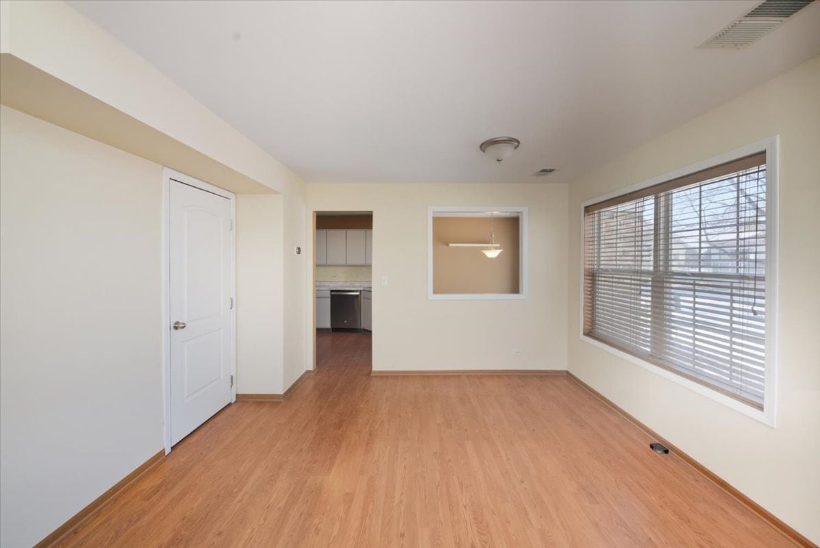 Building Photo - 118 Cambrian Ct