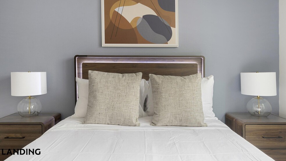 Building Photo - 810 W St Johns Ave