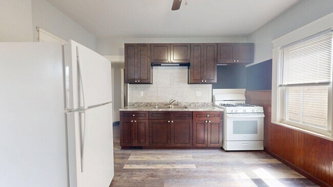 Building Photo - 3590 W 47th St