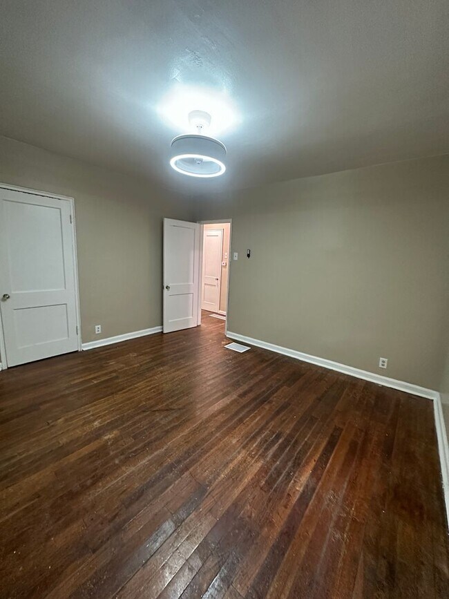 Building Photo - 3481 Hillside Ave