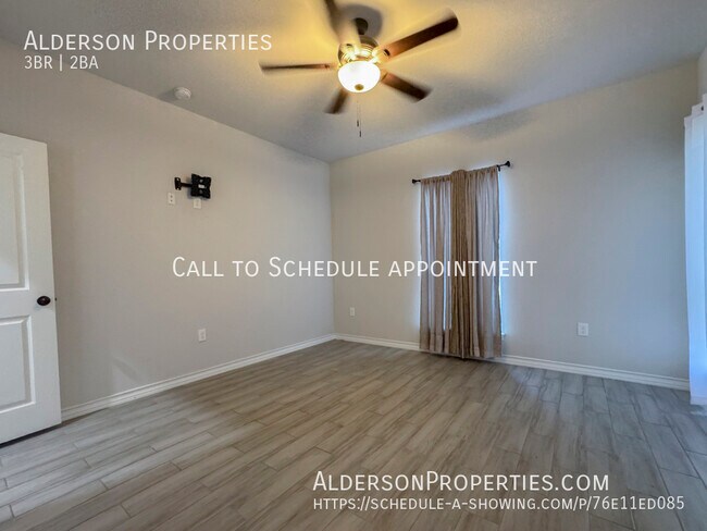 Building Photo - 2410 Golf-