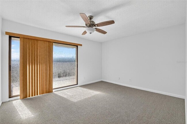 Building Photo - 13618 Greenfield Dr