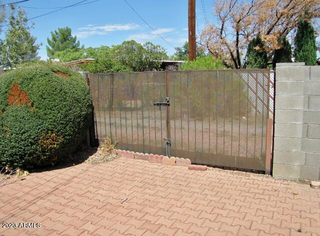 Building Photo - 3001 Quail Run Dr