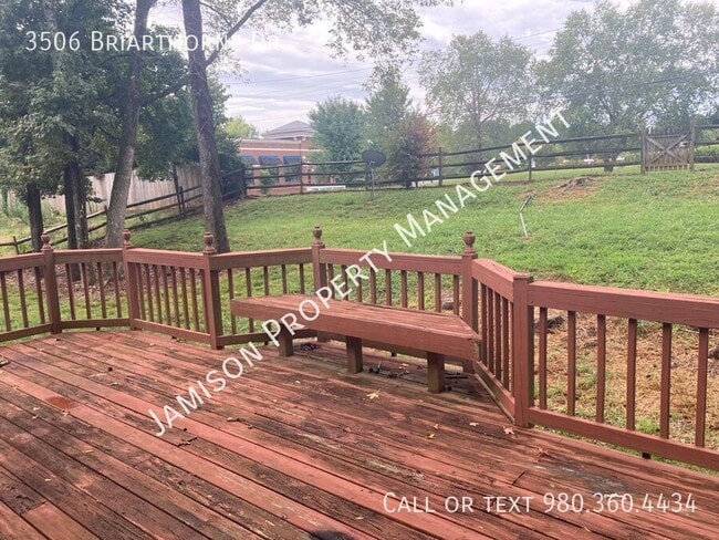 Building Photo - 3506 Briarthorne Dr