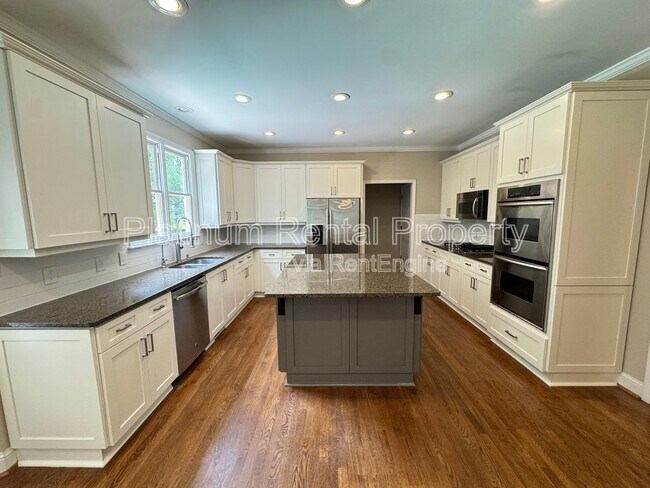 Building Photo - 830 Eden Green Ct