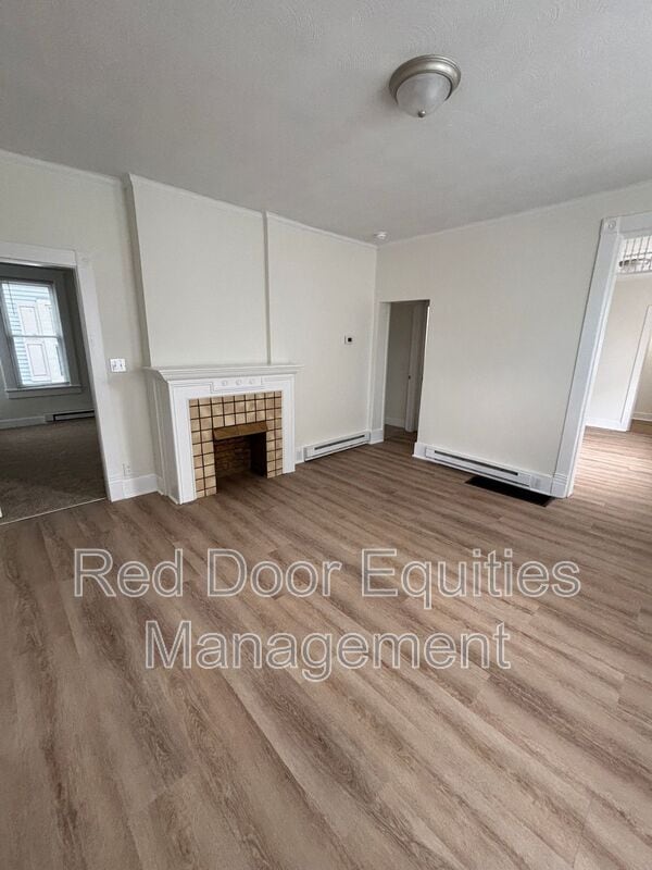 Building Photo - 522 N High St