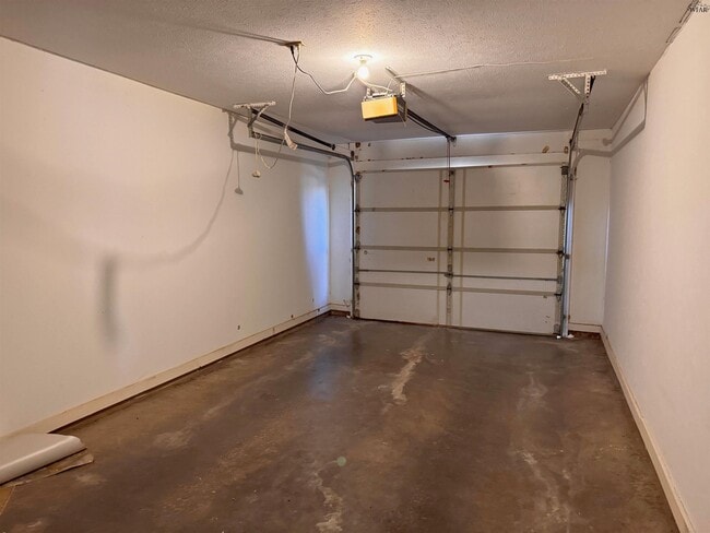 Building Photo - 6960 Parker Ranch Rd