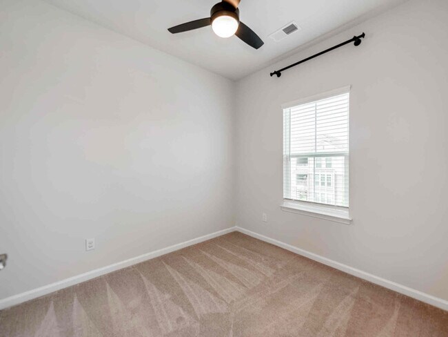 Building Photo - 10756 Overlook Mountain Dr