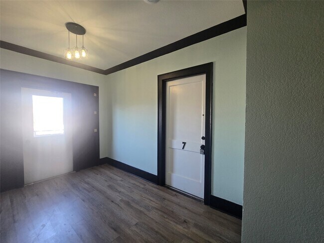 Building Photo - 725 Broadway Avenue J