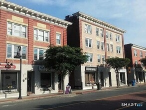 Building Photo - 411 N Main St