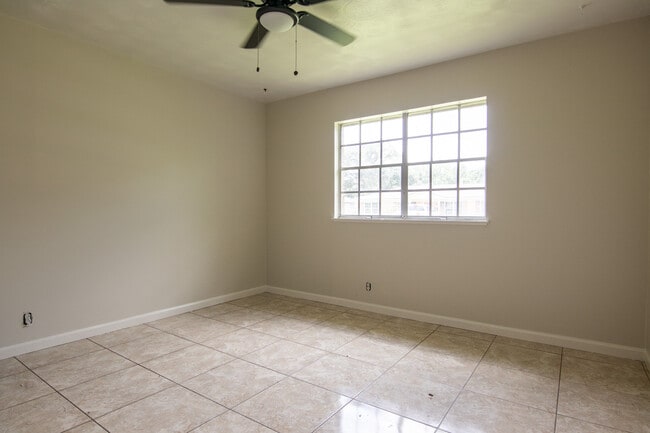 Building Photo - 9670 Shepherd Dr