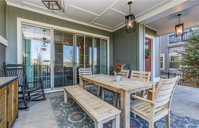 Building Photo - 8852 E 47th Ave