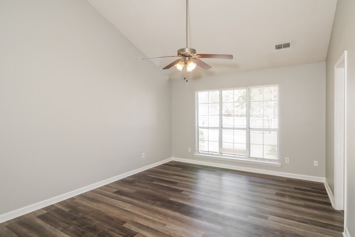 Building Photo - 17 Yorkton Ct